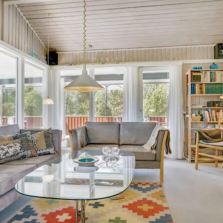 Σπίτι διακοπών Hrefna - 350m From The Sea By Interhome