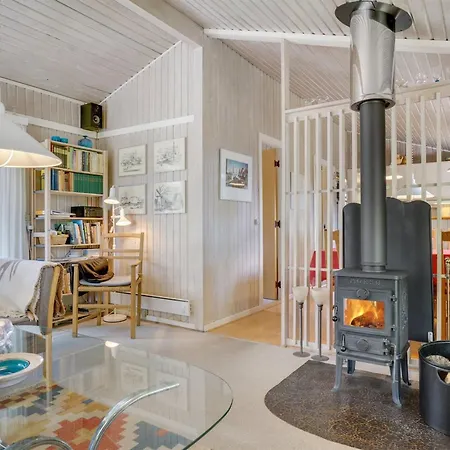 Σπίτι διακοπών Hrefna - 350m From The Sea By Interhome *