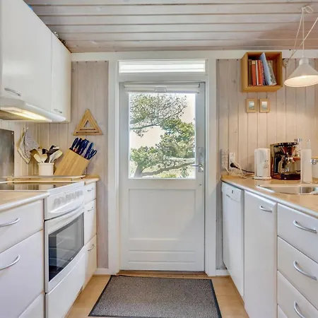 Feriehus Hrefna - 350m From The Sea By Interhome *