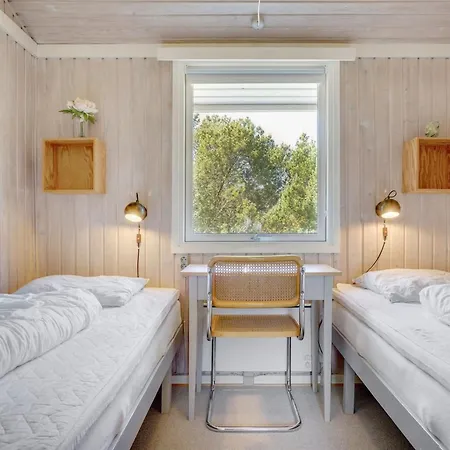 Hrefna - 350m From The Sea By Interhome *