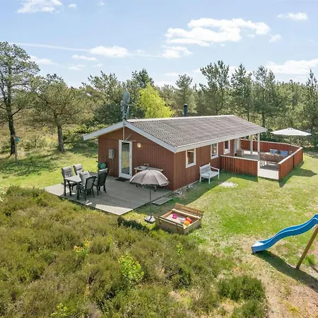 Hrefna - 350m From The Sea By Interhome